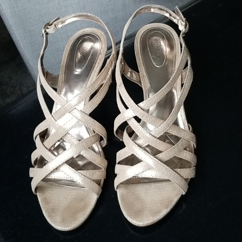 Alfani STEPnflex size 10 strappy heel